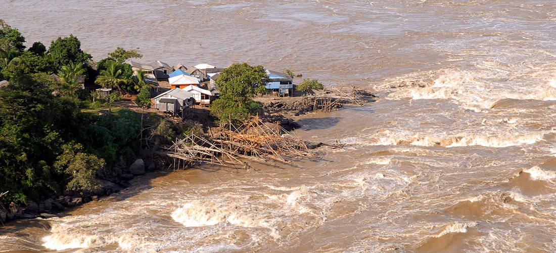 Porto Velho (RO) - A Cachoeira do Teotônio, que será submersa caso se construam as usinas de Jirau e Santo Antônio no Rio Madeira